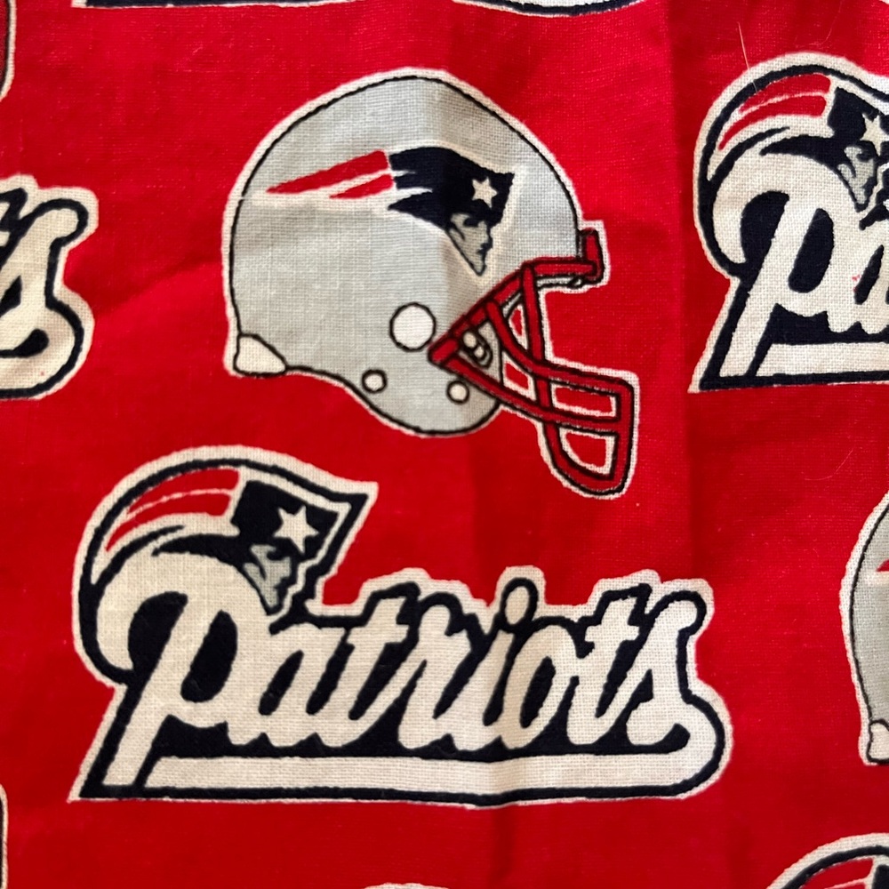 For dogs*** Patriots bandana for around the collar for a full size dog